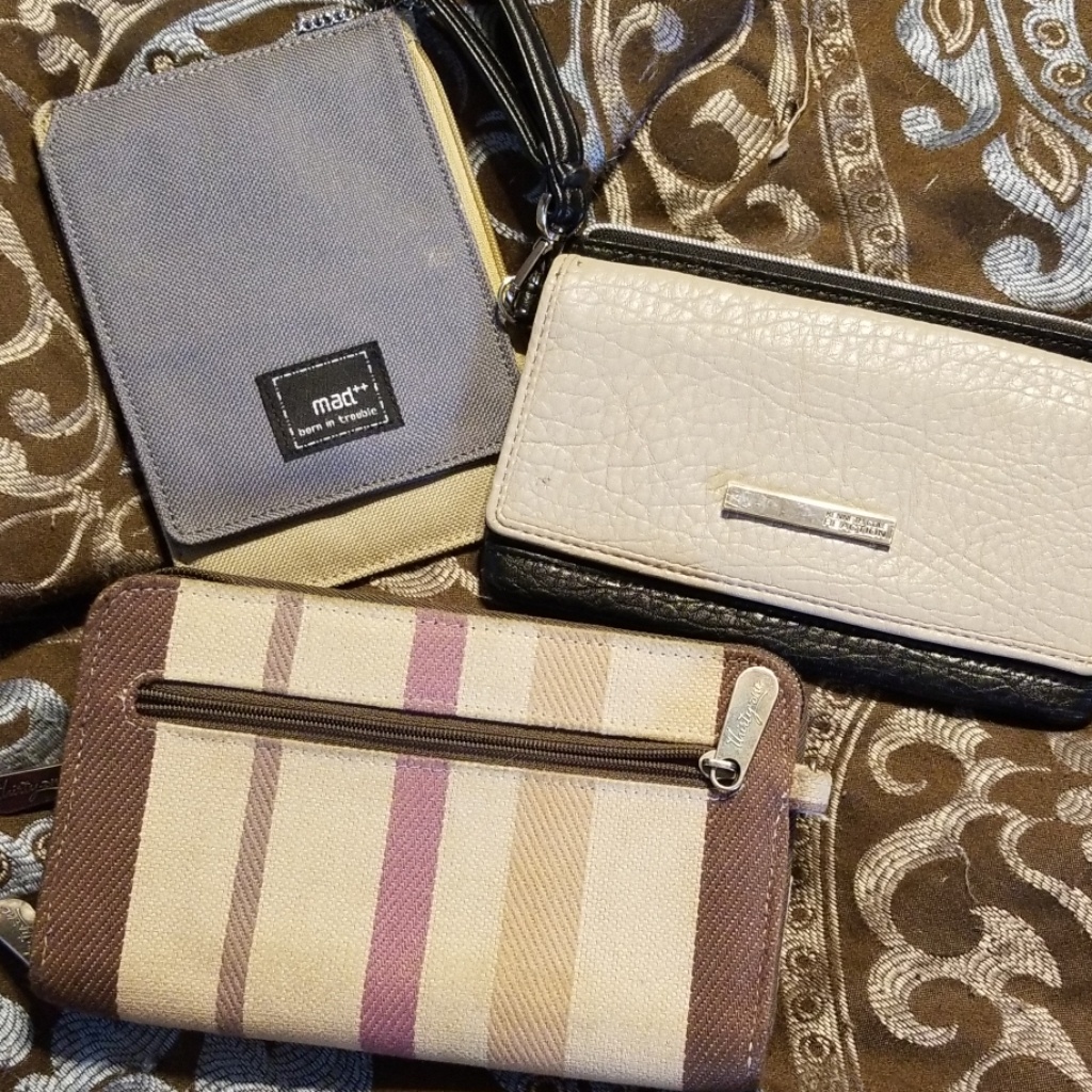 3 Wallets